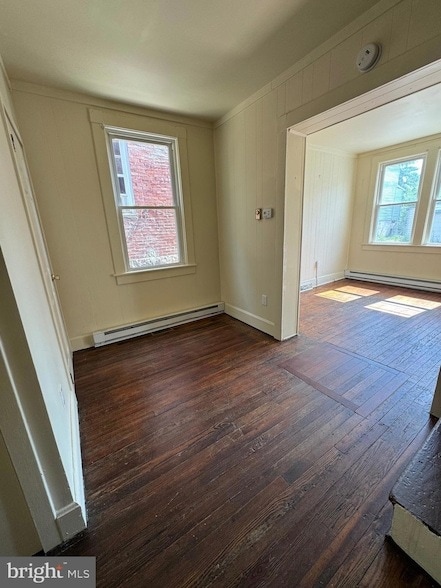 Building Photo - 206 Pear St