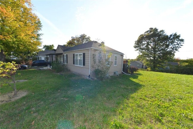 Building Photo - 6127 Shillington Dr