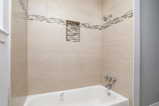 Building Photo - 2703 Heritage Colony Dr