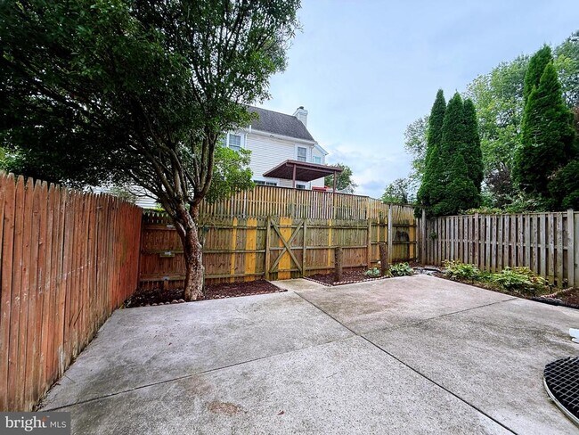 Building Photo - 8545 Harvest View Ct