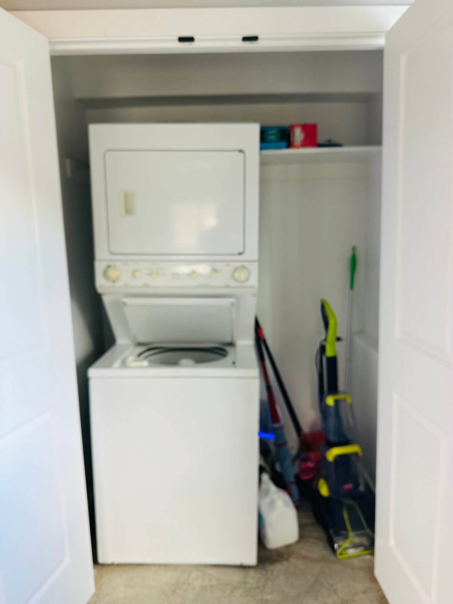 Building Photo - 583 N 400 E