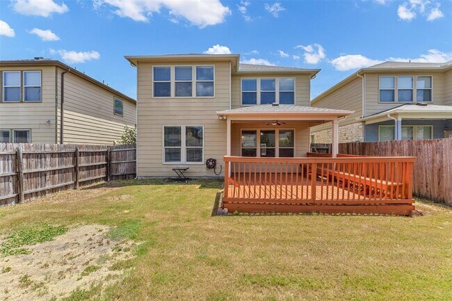 Building Photo - 16100 Hawthorne Heights Trail