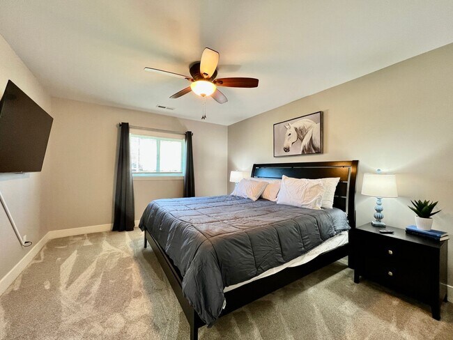 Building Photo - Quaint 4 Bedroom furnished Ranch Home in Mason Ohio