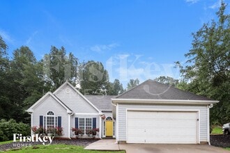 Building Photo - 660 Rosebud Ln