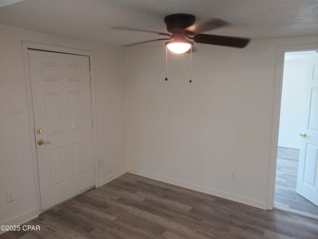 Building Photo - 237 Helen Ave