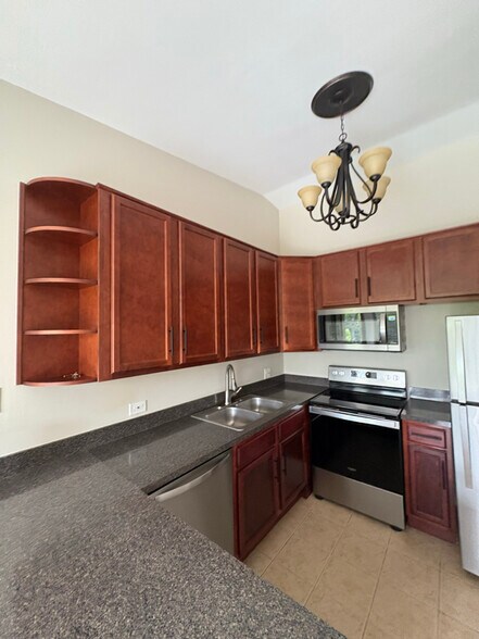 Building Photo - 6018 ELake Dr