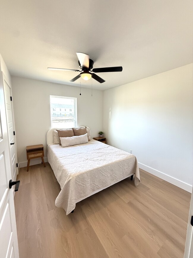 Building Photo - 1120 W Cato Springs Rd