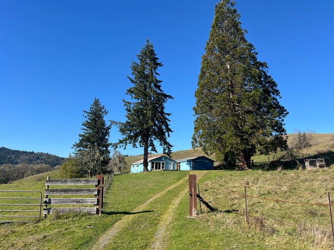 Building Photo - Peaceful Country Home with Patio & Detached Garage