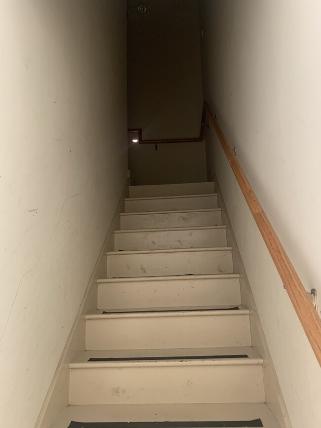 Stairs to Attached Garage - 532 Lionshead Rd