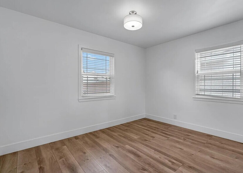 Building Photo - 15017 Bodger Ave