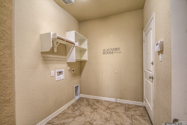 Building Photo - NOW OFFERING 50% OFF 1ST MONTH'S RENT!