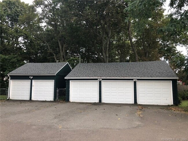 Building Photo - 112 Townsend Ave
