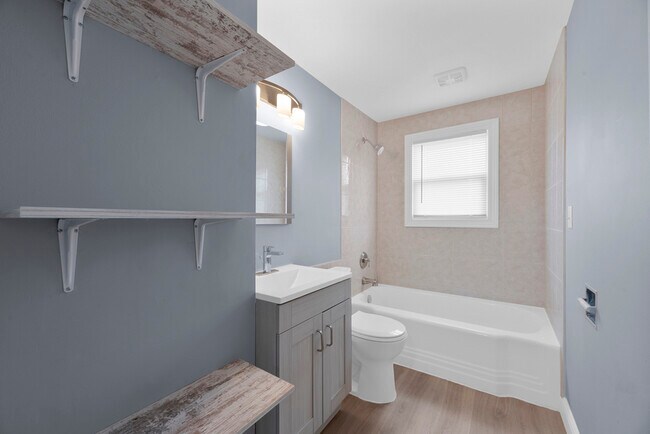 Building Photo - 1208 E 26th Ave