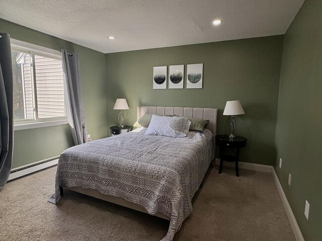 Building Photo - 25 Lawrence St