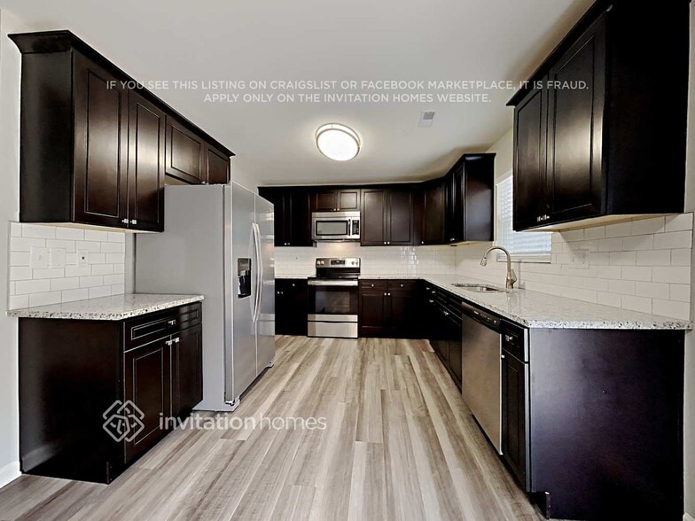 Building Photo - 10921 Dry Stone Dr
