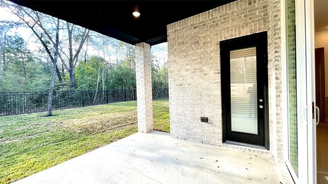 Building Photo - 212 Milas Cv