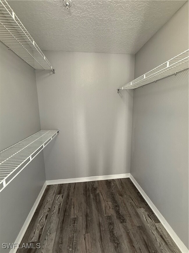 Building Photo - 11490 Villa Grand