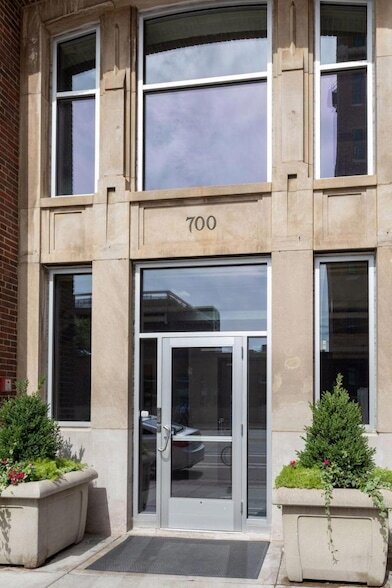 Building Photo - 700 N Washington Ave