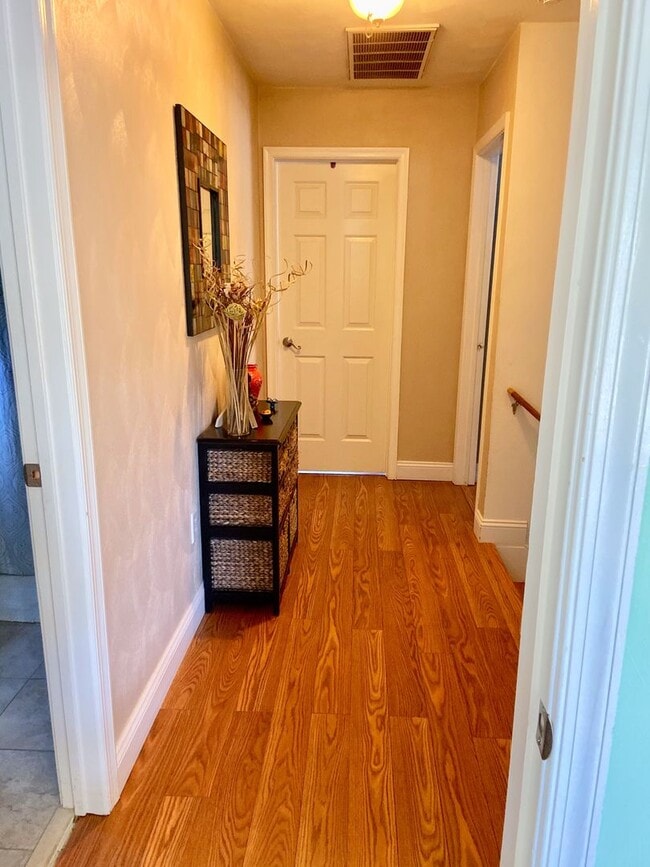 Building Photo - 3BD/2.5BA Home in Chicks Beach with Garage...