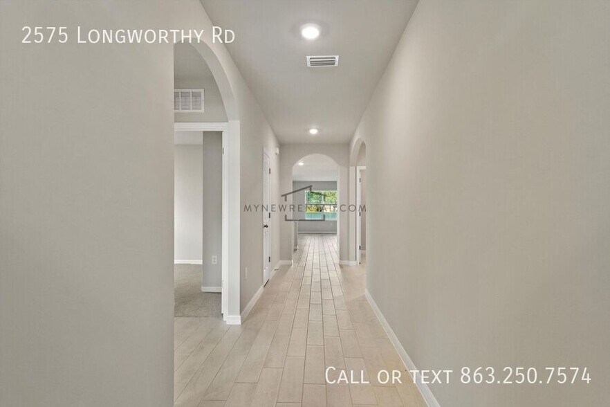 Building Photo - 2575 Longworthy Rd