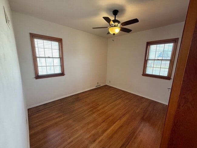 Building Photo - Three Bedroom, One and half bathroom, Attached Two Car Garage, Central Air!