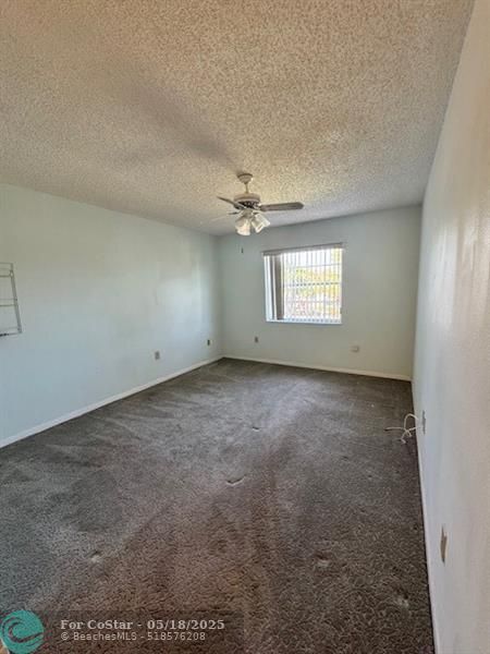 Building Photo - 4990 E Sabal Palm Blvd