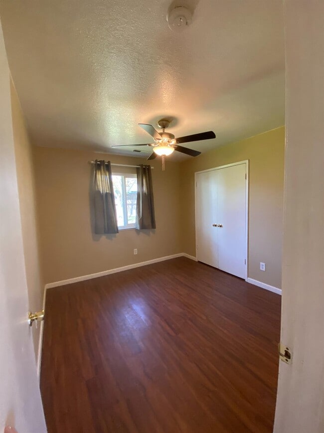 Building Photo - 367 Strauss Ln