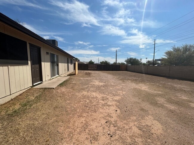 Building Photo - Amazing 3 Bed / 2 Bath in Peoria