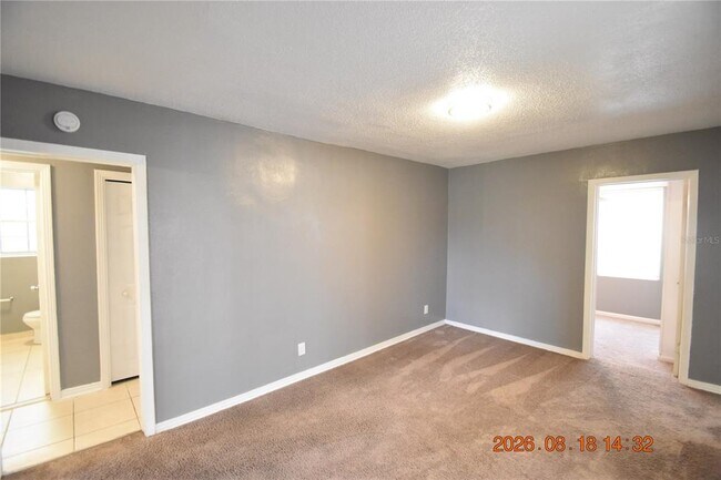 Building Photo - 212 N Clearview Ave
