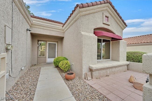 Building Photo - 2832 Dry Plains Dr