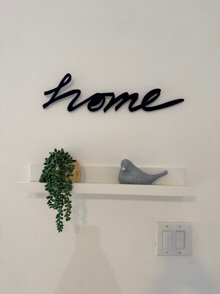 Building Photo - 3651 N Goldenrod Rd