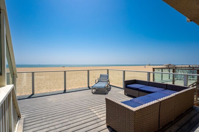 Building Photo - 5 Bedroom + 4 Bathroom Home  | Ocean Opulence | Furnished Monthly Rental