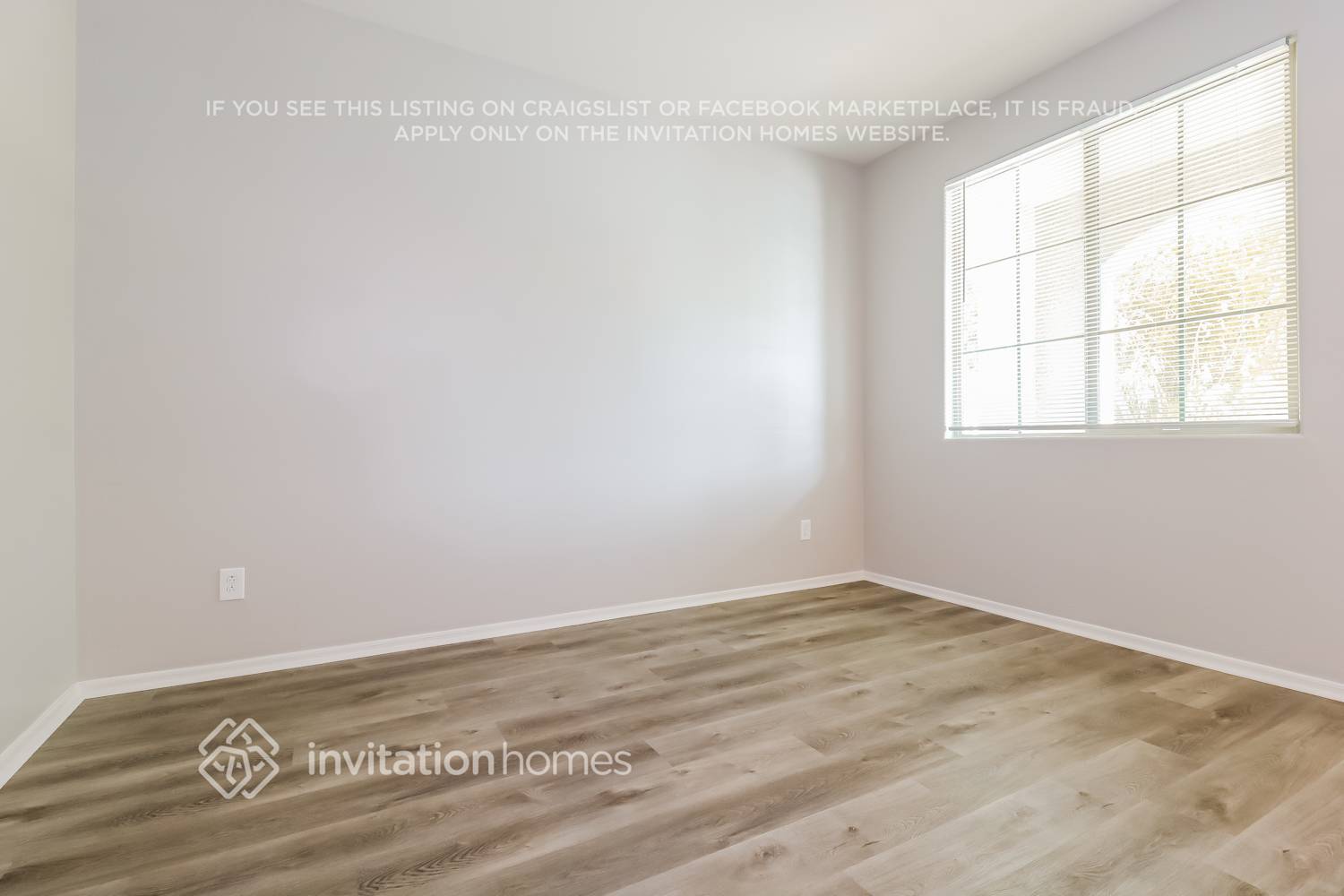 Building Photo - 10229 W Marguerite Ave