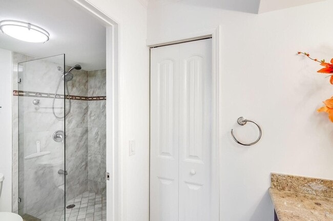 Building Photo - 1715 Village Blvd