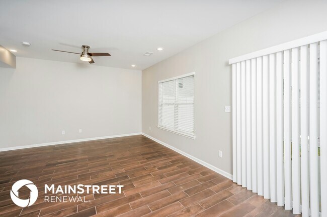 Building Photo - 2063 Paddle Wheel Dr