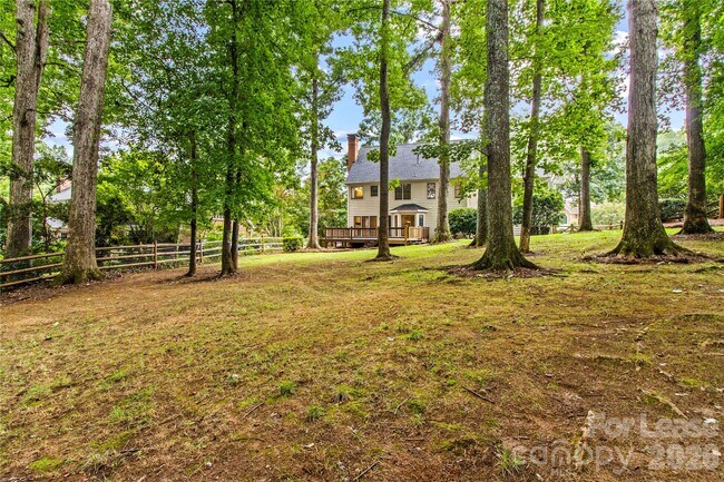 Building Photo - 9033 Pennyhill Dr