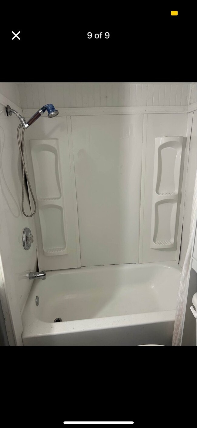 Building Photo - 103 Jolewis Ln