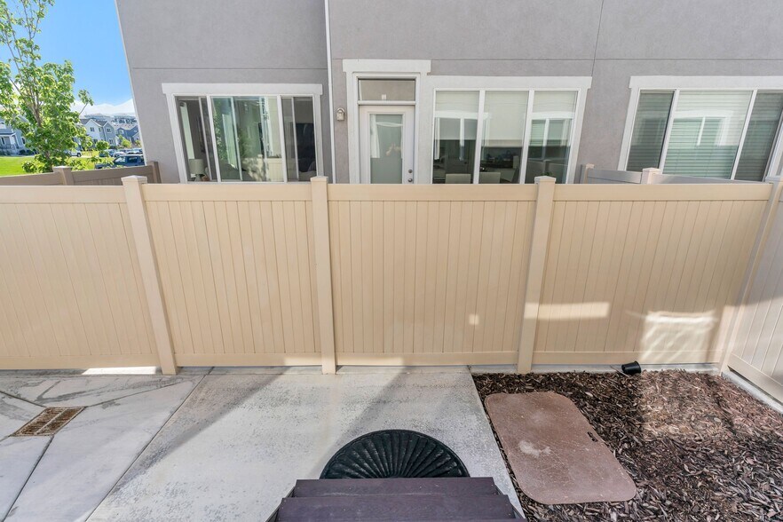 Building Photo - 15167 S Wild Horse Wy
