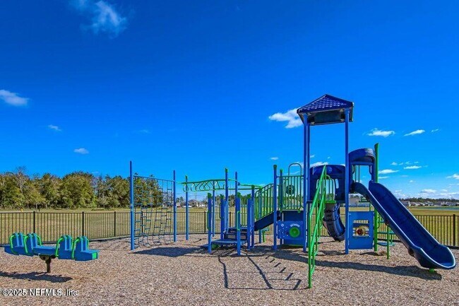 Building Photo - 3616 Alta Lakes Blvd