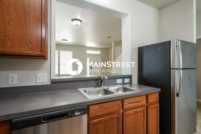 Building Photo - 2 Bedroom Pet-Friendly Home in Fort Worth, TX with Main Street Renewal