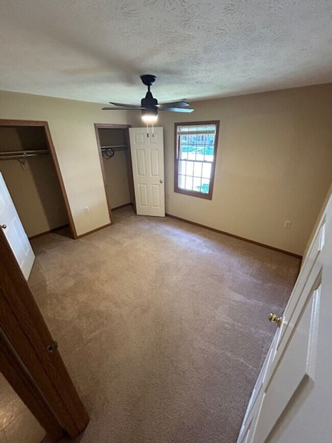 Building Photo - Ranch Condo with 2 Bedrooms, 1 Bath, and 1-Car Attached Garage in Troy, Ohio - Coming in June!