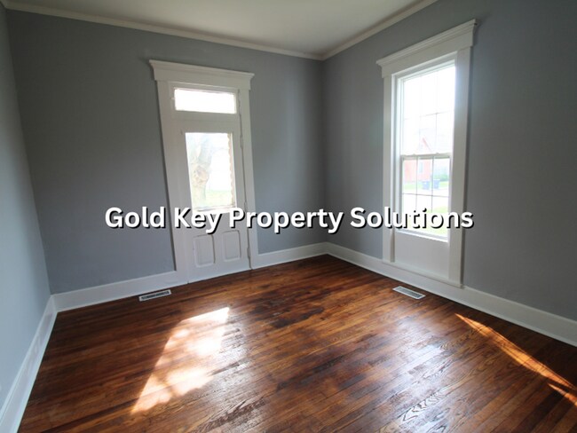 Building Photo - 803-807 High Street