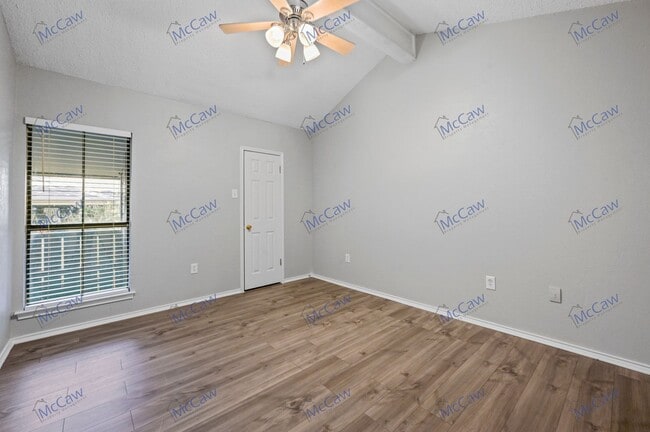 Building Photo - Adorable 1/1 Condo in Dallas! (75231)