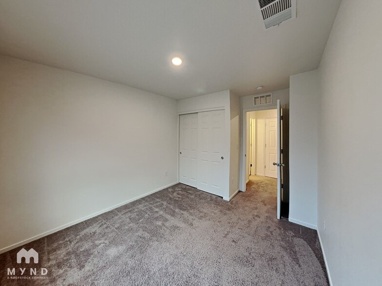 Building Photo - 9889 Coastal Fog Dr