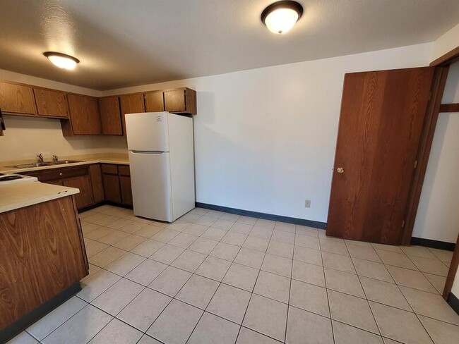 Building Photo - 1721 Lenwood Ave