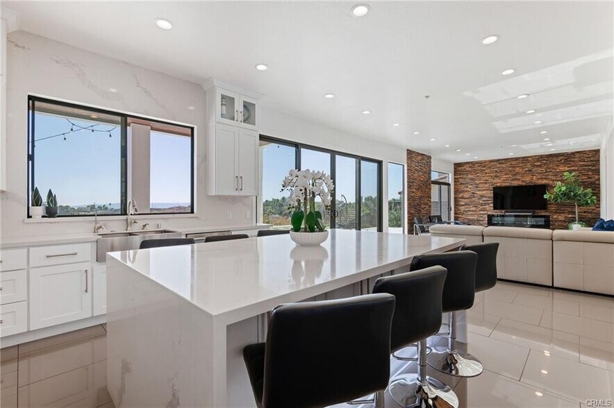 Building Photo - 17764 Sidwell St