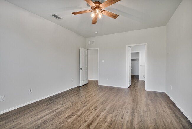 Building Photo - 3013 Whispering Pine Blvd