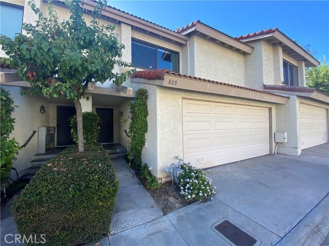 Primary Photo - 809 Creekside Dr