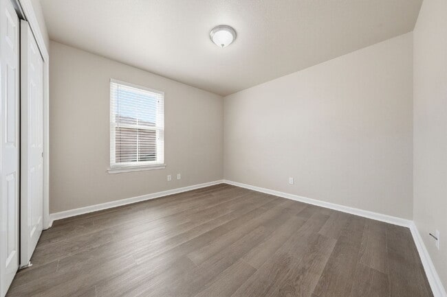 Building Photo - 669 Mission De Oro Dr