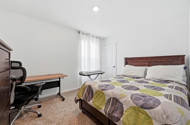 Building Photo - 7602 Poppy Petal Dr